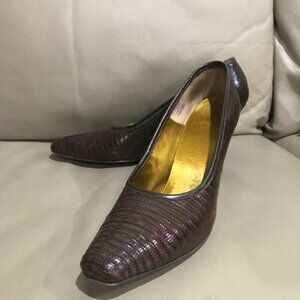 VINTAGE HEEL Size 8N (BROWN) (PREOWNED)